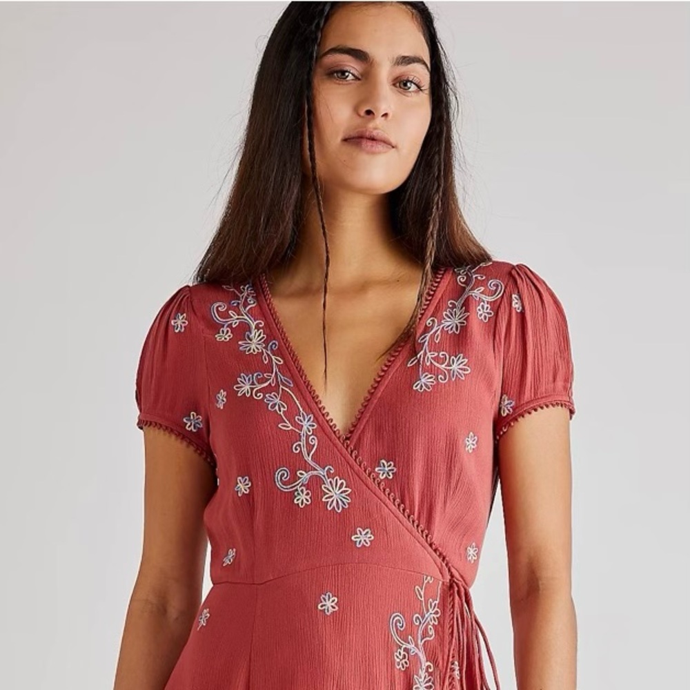 Free people brand boho wrap dress size large NWT gorgeous color and style.   XL